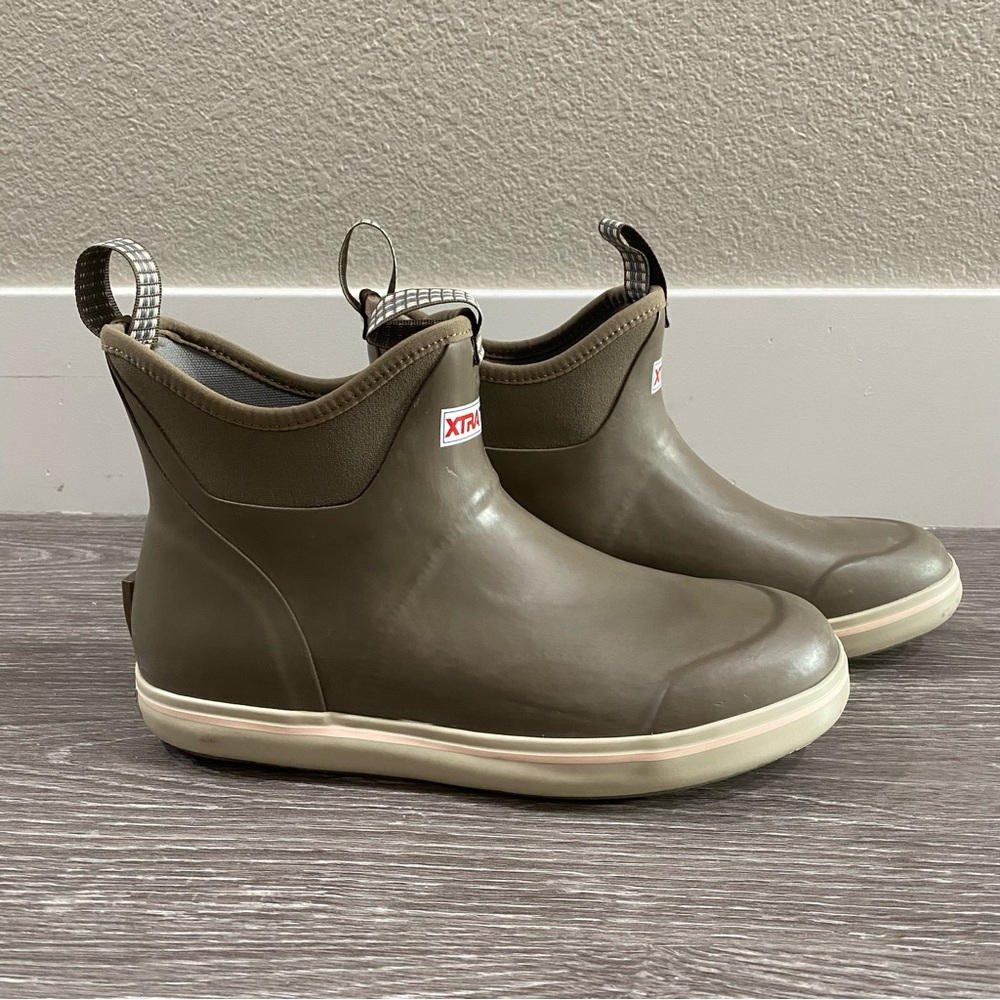 Xtratuf Women’s 6 Inch Ankle Deck Boot Taupe